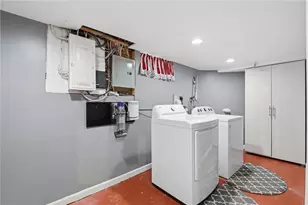 2956 Hartford Ave, Johnston, RI 02919 - Photo 32