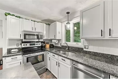 93 Pilgrim Avenue, Coventry, RI 02816 - Photo 8