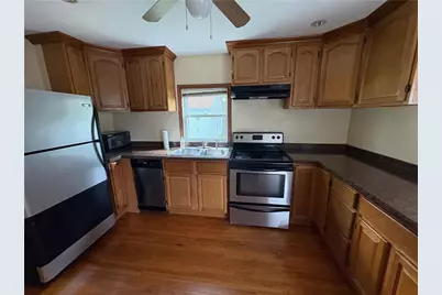 377 Vine Street, Pawtucket, RI 02861 - Photo 2