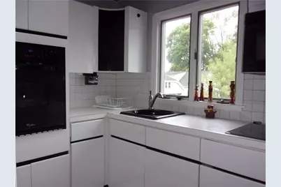85 Homewood Avenue #2nd Flr, North Providence, RI 02911 - Photo 2