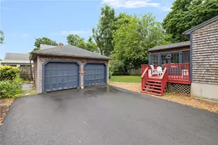 11 Coombs St, East Providence, RI 02916 - Photo 4