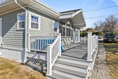 30 Warren Avenue, Middletown, RI 02842 - Photo 2