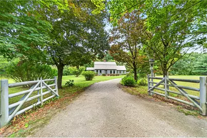 172 Old Plainfield Pike, Scituate, RI 02825 - Photo 2