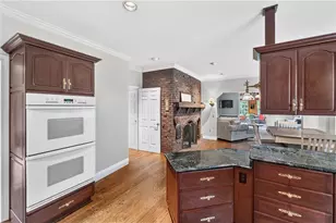 172 Old Plainfield Pike, Scituate, RI 02825 - Photo 8