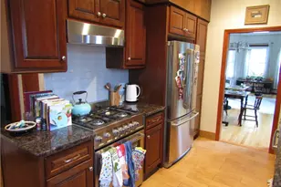 561 Hope St, Providence, RI 02906 - Photo 4