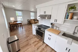 37 Lee Ave, Newport, RI 02840 - Photo 6