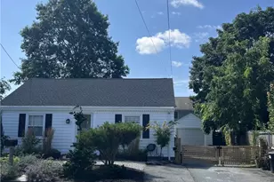 9 Loyola Terrace, Newport, RI 02840 - Photo 14
