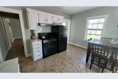 82 Burnside Avenue #2, Newport, RI 02840 - Photo 4