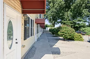 102 Dixon St, Providence, RI 02907 - Photo 4