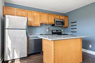 102 Dixon St, Providence, RI 02907 - Photo 8