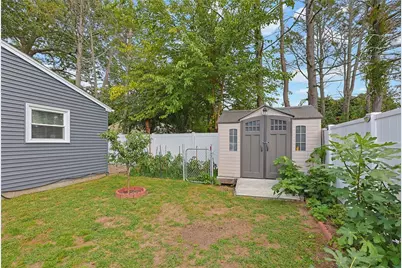 849 Roger Williams Avenue, East Providence, RI 02916 - Photo 40