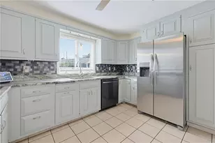 849 Roger Williams Ave, East Providence, RI 02916 - Photo 6