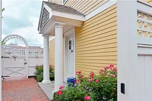 20 Narragansett Ave, Narragansett, RI 02882 - Photo 8