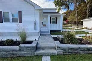 535 Hancock St, Tiverton, RI 02878 - Photo 1