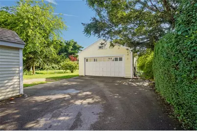 520 Middle Highway, Barrington, RI 02806 - Photo 28