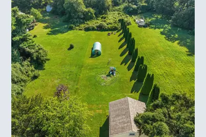 520 Middle Highway, Barrington, RI 02806 - Photo 44