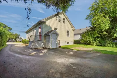 520 Middle Highway, Barrington, RI 02806 - Photo 32