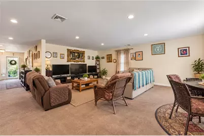 15 Metacomet Avenue, East Providence, RI 02916 - Photo 6