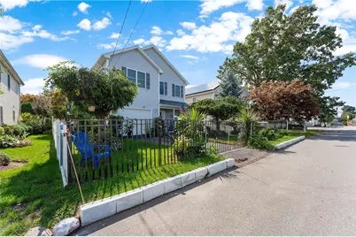 15 Metacomet Avenue, East Providence, RI 02916 - Photo 4