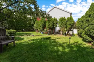 15 Metacomet Ave, East Providence, RI 02916 - Photo 34