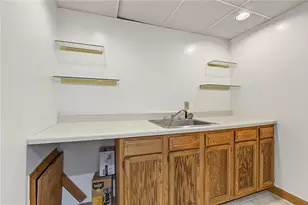 29 Stillwater Ave, Providence, RI 02908 - Photo 22