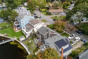 11 Riverview Dr, Barrington, RI 02806 - Photo 16