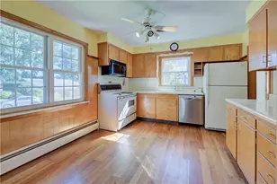 40 Brimfield Rd, Cranston, RI 02920 - Photo 6