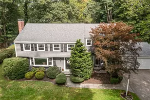 7 Terrace Dr, Barrington, RI 02806 - Photo 1