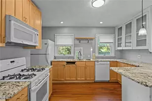 217 Bay View Ave, Cranston, RI 02905 - Photo 4
