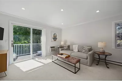 364 Bellevue Avenue #D6, Newport, RI 02840 - Photo 4