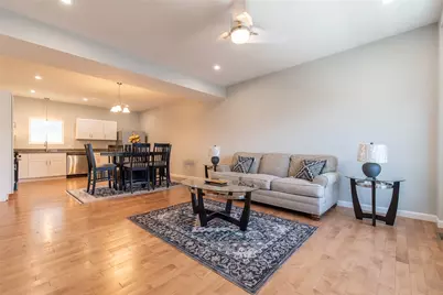 184 Avenue C #-3, Woonsocket, RI 02895 - Photo 4