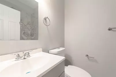 184 Avenue C #-3, Woonsocket, RI 02895 - Photo 16