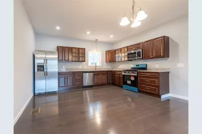 184 Avenue C #-2, Woonsocket, RI 02895 - Photo 6