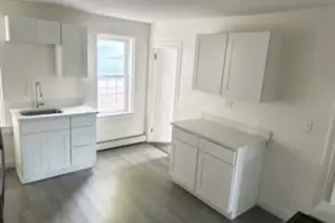 14 Madison St, Providence, RI 02907 - Photo 12