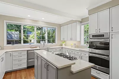 131 Freeman Parkway, Providence, RI 02906 - Photo 22