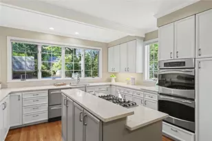131 Freeman Pkwy, Providence, RI 02906 - Photo 22