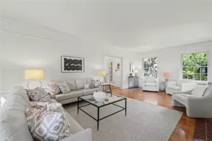 131 Freeman Pkwy, Providence, RI 02906 - Photo 12