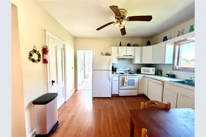 63 Bowery Street #2, Newport, RI 02840 - Photo 4