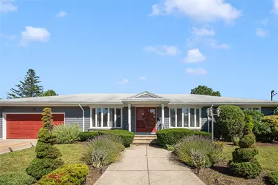 30 Wardlaw Court, Providence, RI 02908 - Photo 1