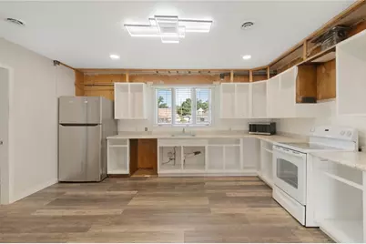 30 Wardlaw Court, Providence, RI 02908 - Photo 6