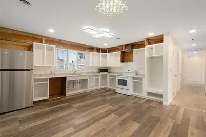 30 Wardlaw Court, Providence, RI 02908 - Photo 10