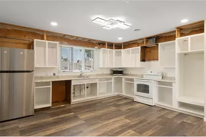 30 Wardlaw Court, Providence, RI 02908 - Photo 8