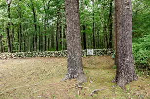 1409 Hope Rd, Cranston, RI 02831 - Photo 38
