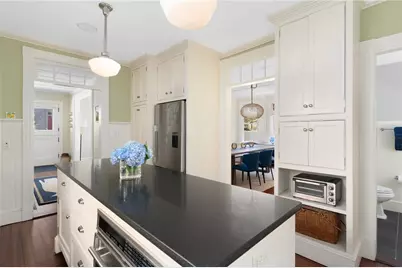 21 Division Street, Newport, RI 02840 - Photo 12