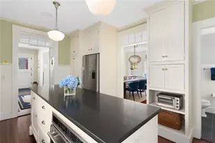 21 Division St, Newport, RI 02840 - Photo 12