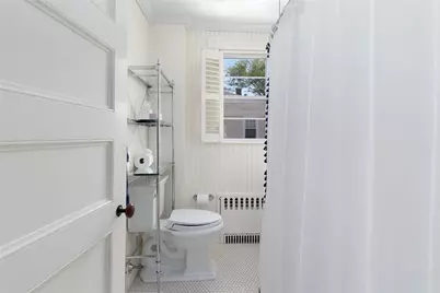 21 Division Street, Newport, RI 02840 - Photo 22