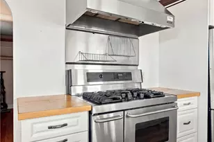 201 Randolph Ave, Tiverton, RI 02878 - Photo 12