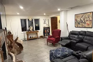 180 Woodland Ave, Cranston, RI 02920 - Photo 10