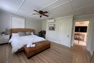 8 Barney St, Newport, RI 02840 - Photo 6