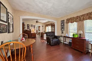 23 Whitford Ave, Pawtucket, RI 02860 - Photo 4